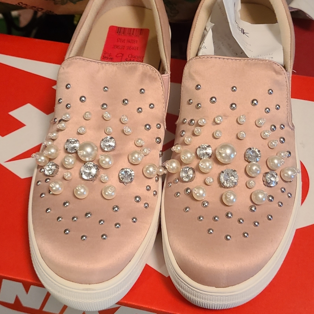 Steve Madden Slip on